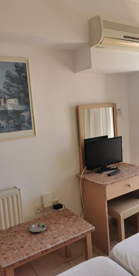 Simos Magic Beach Hotel Apts Айя Напа Екстериор снимка