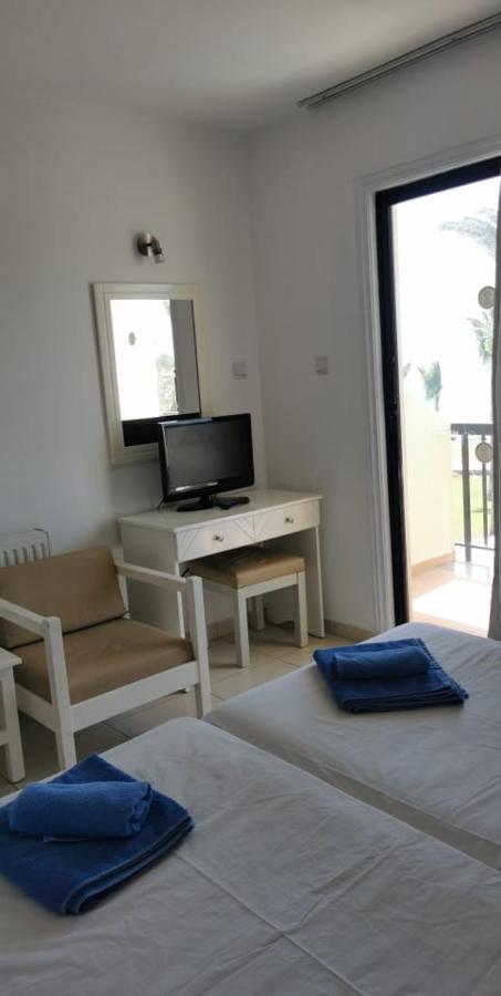 Simos Magic Beach Hotel Apts Айя Напа Екстериор снимка