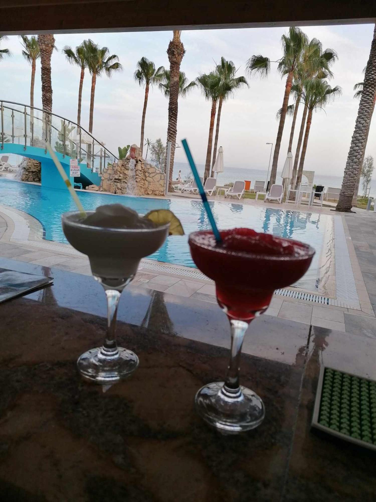 Simos Magic Beach Hotel Apts Айя Напа Екстериор снимка