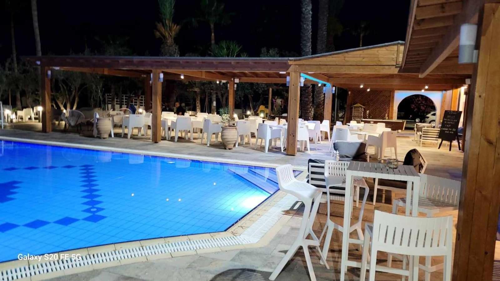 Simos Magic Beach Hotel Apts Айя Напа Екстериор снимка