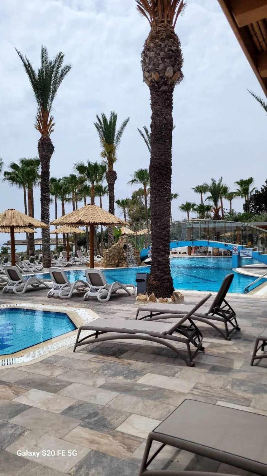 Simos Magic Beach Hotel Apts Айя Напа Екстериор снимка