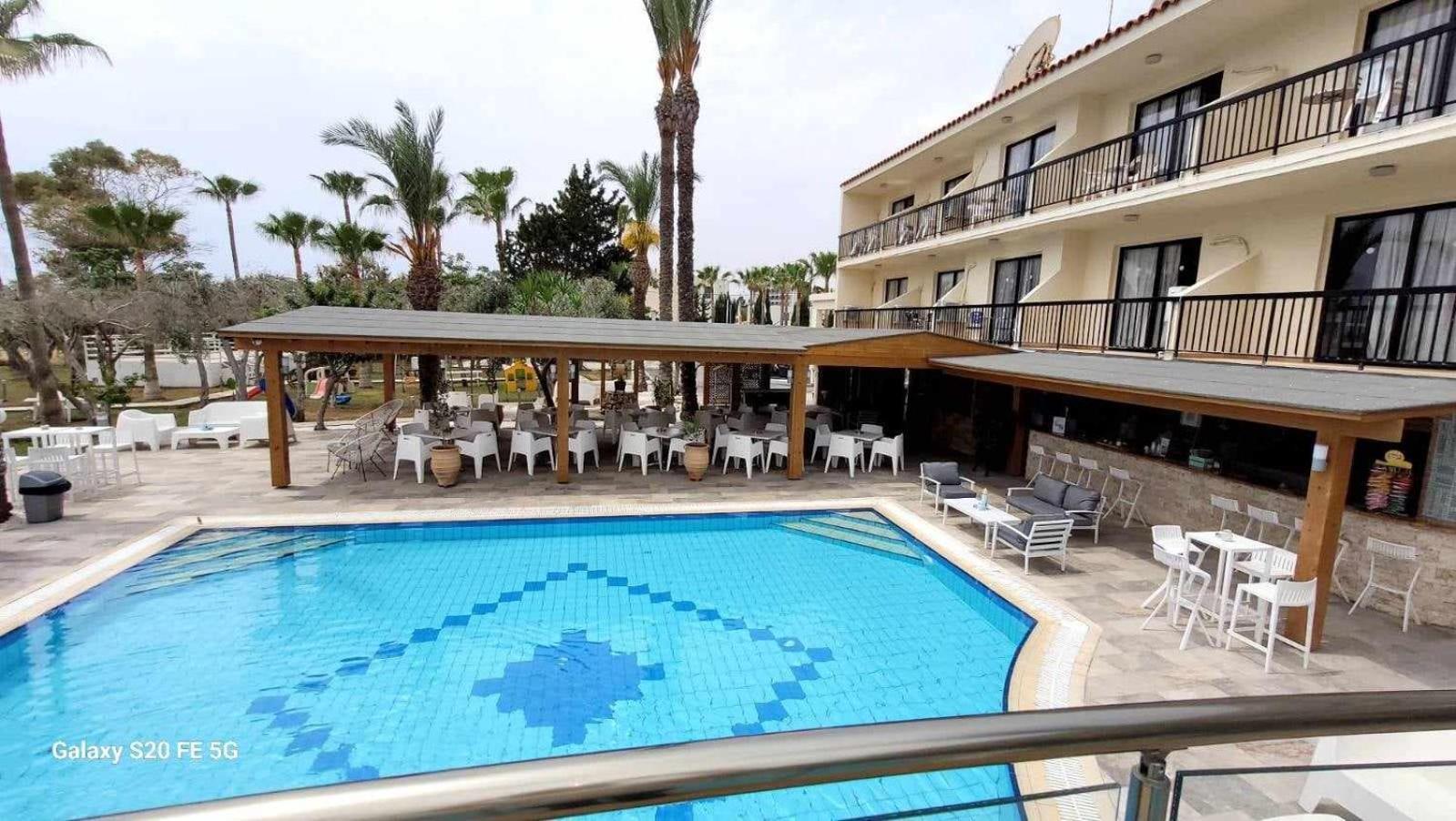 Simos Magic Beach Hotel Apts Айя Напа Екстериор снимка