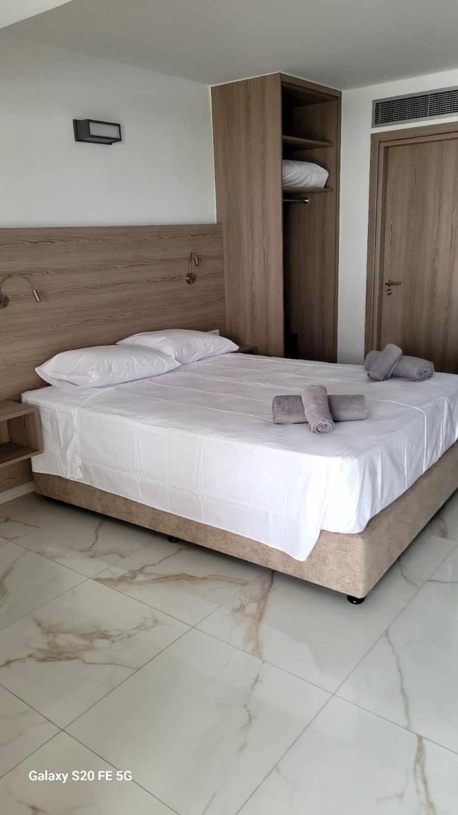 Simos Magic Beach Hotel Apts Айя Напа Екстериор снимка