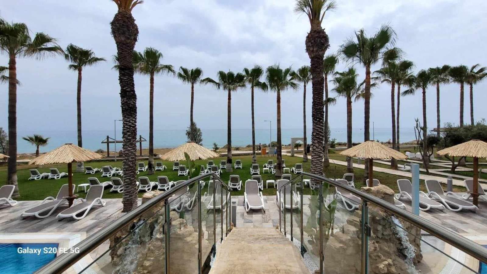 Simos Magic Beach Hotel Apts Айя Напа Екстериор снимка
