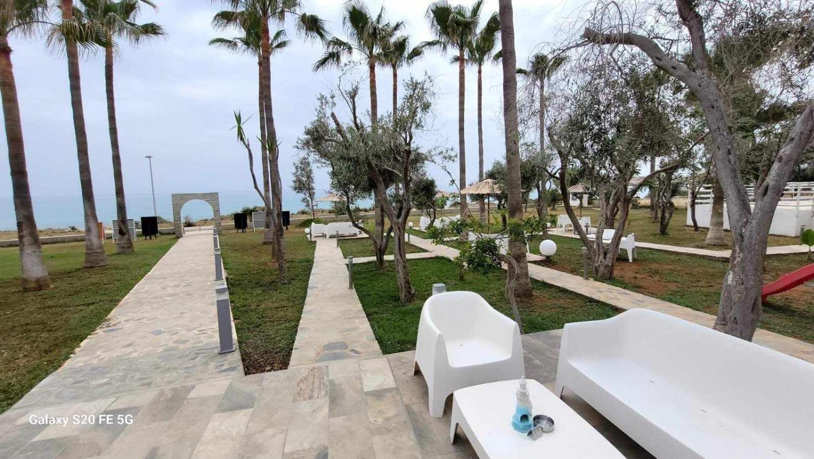 Simos Magic Beach Hotel Apts Айя Напа Екстериор снимка