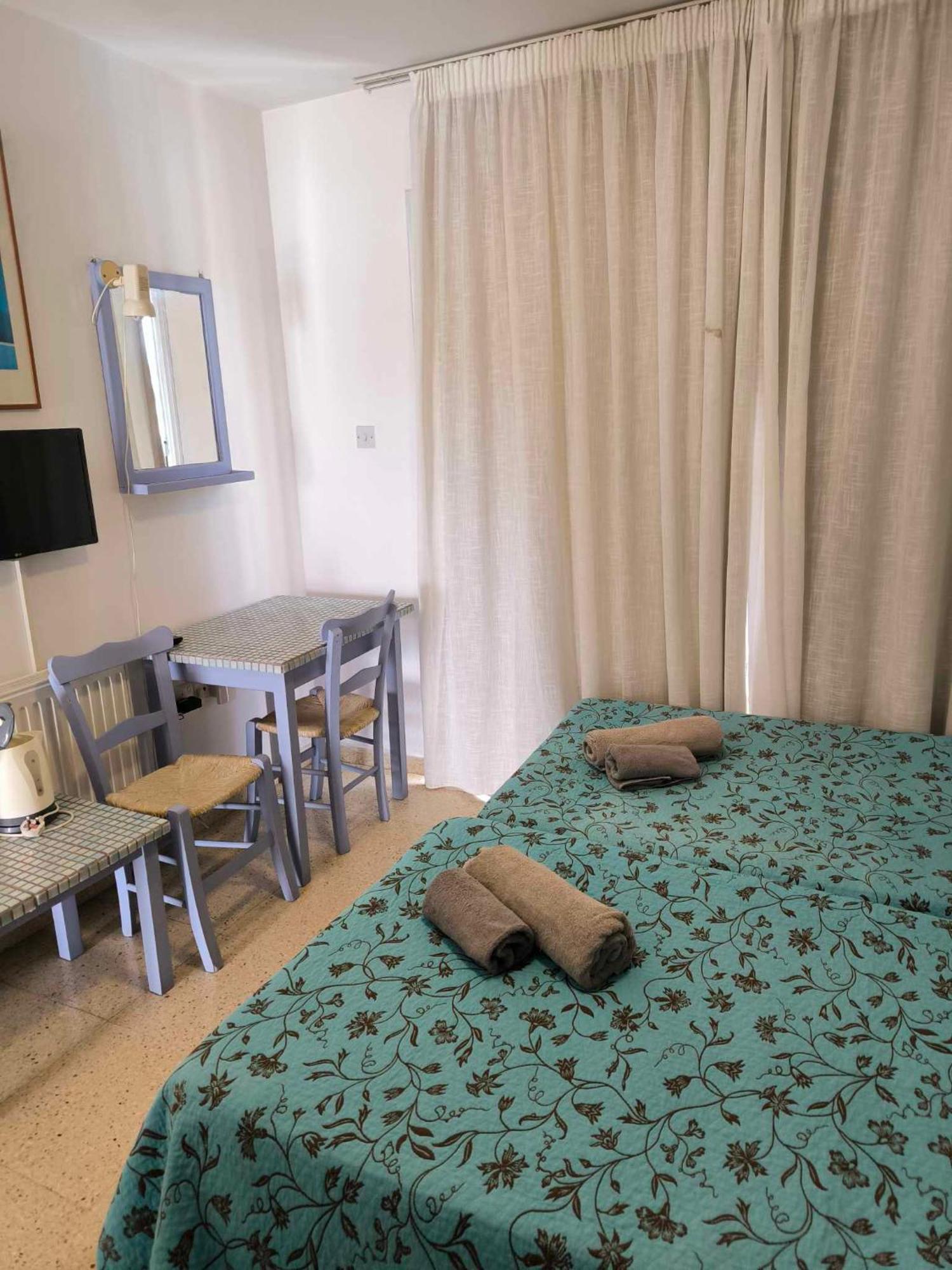 Simos Magic Beach Hotel Apts Айя Напа Екстериор снимка